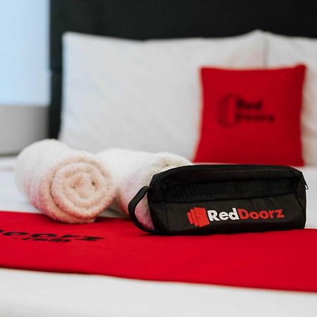 Reddoorz Near Mojokerto Train Station Hotel Екстериор снимка