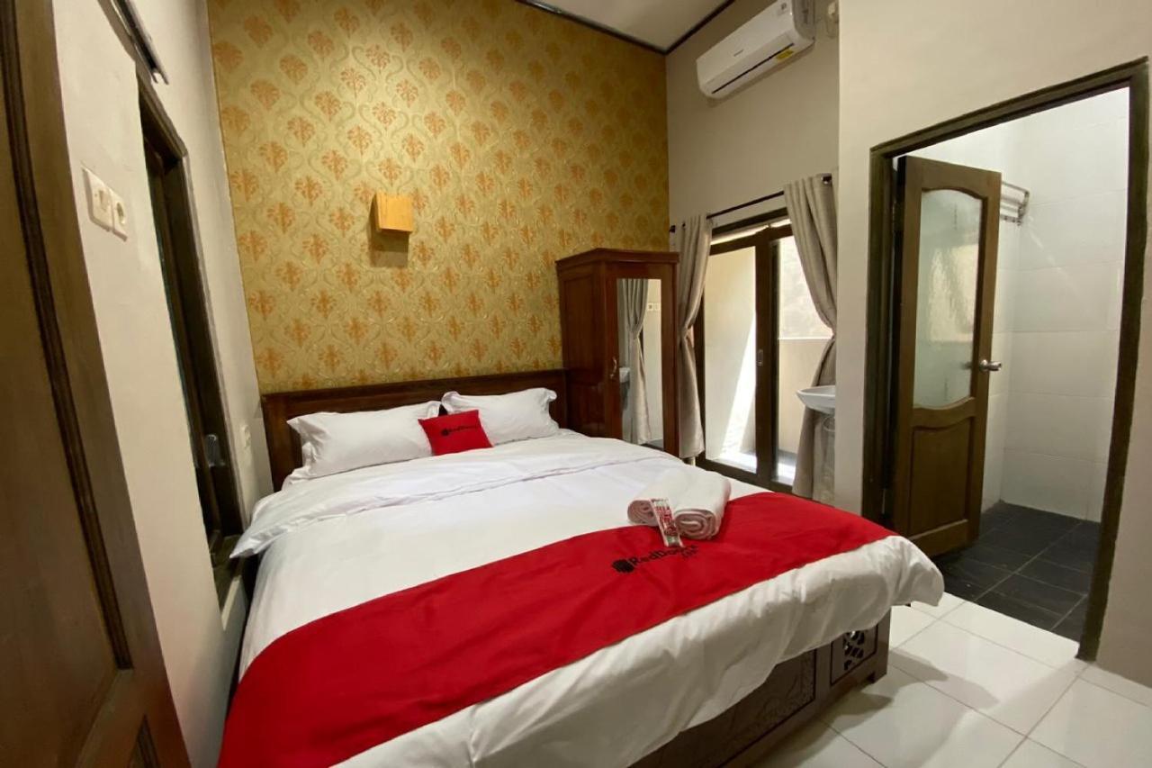 Reddoorz Near Mojokerto Train Station Hotel Екстериор снимка